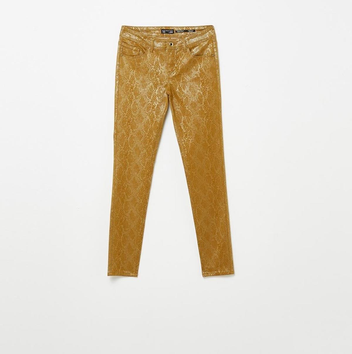 Pantalón mostaza (Precio: 15.99 euros)