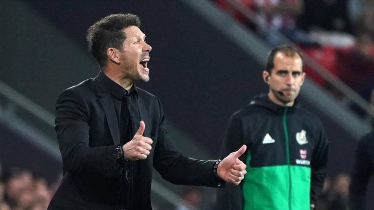 Simeone, durante el encuentro ante el Athletic