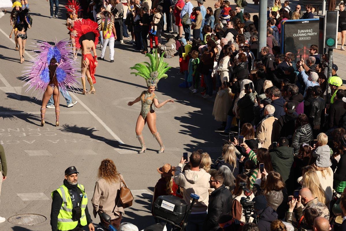 Mira aquí todas las imágenes de la rúa de Carnaval de Ibiza Mira aquí todas las imágenes de la rúa de Carnaval de Ibiza