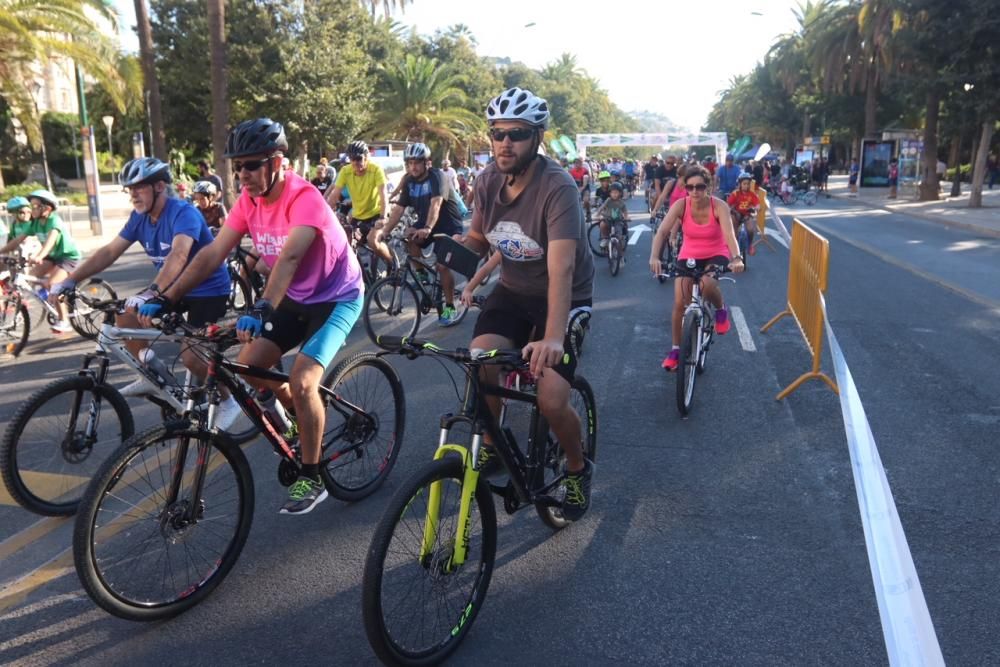 Málaga celebra el Día de la bici