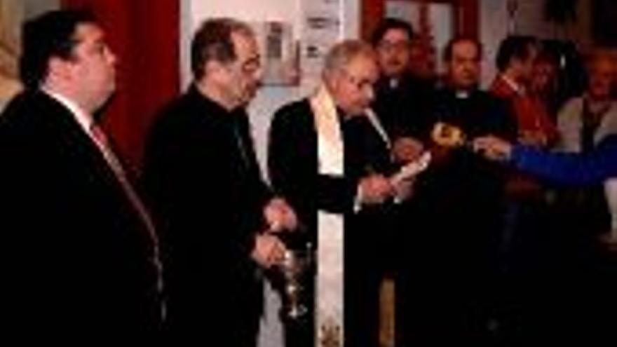 El arzobispo bendice la ampliación del museo