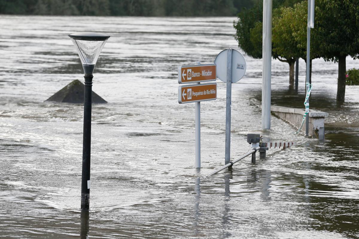 Leonardo borra las orillas del Miño