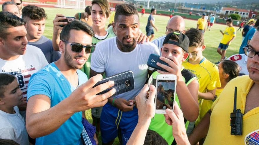 Prince, ayer, al término del duelo amistoso ante el Mensajero.