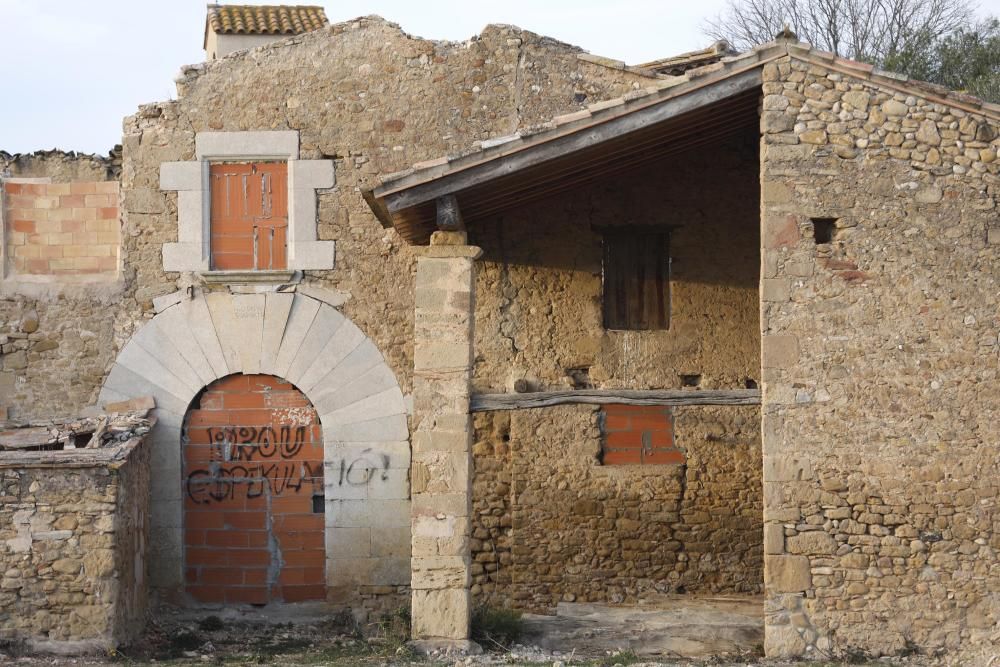 Sant Marçal de Quarantella, un poble en venda per 2 milions