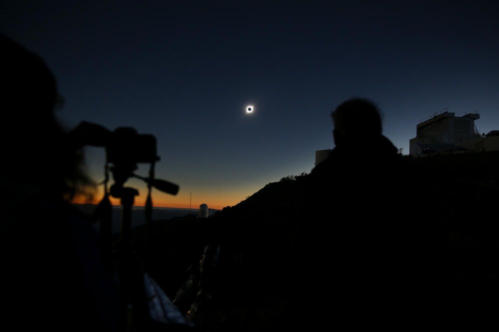 Así se ha visto el eclipse solar total en Sudaméri