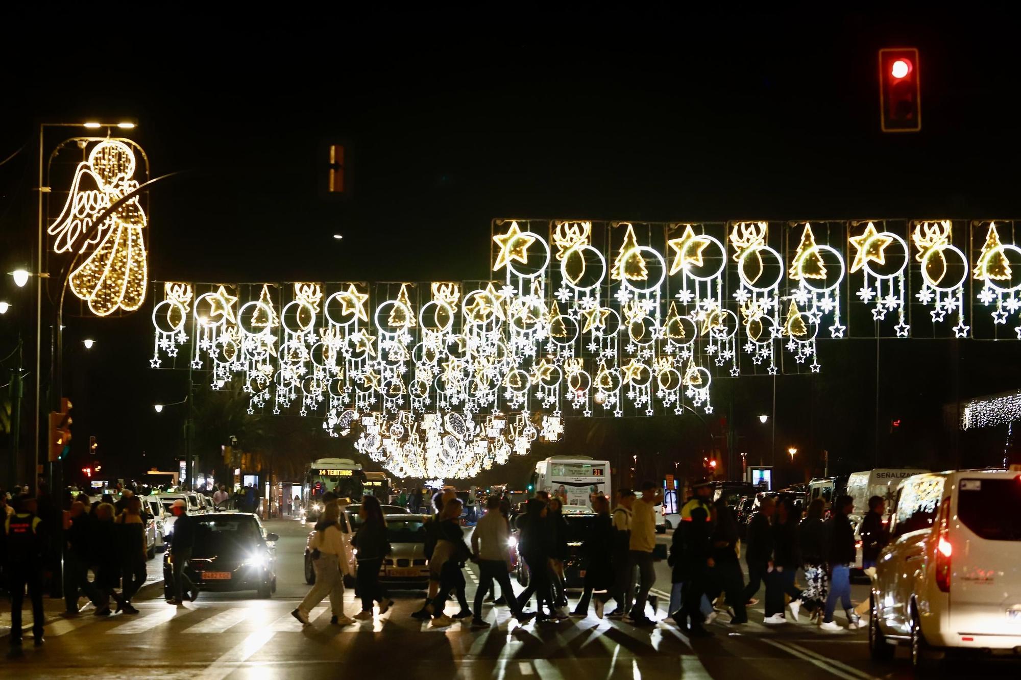 Navidad en Málaga | La calle Larios enciende sus luces de Navidad