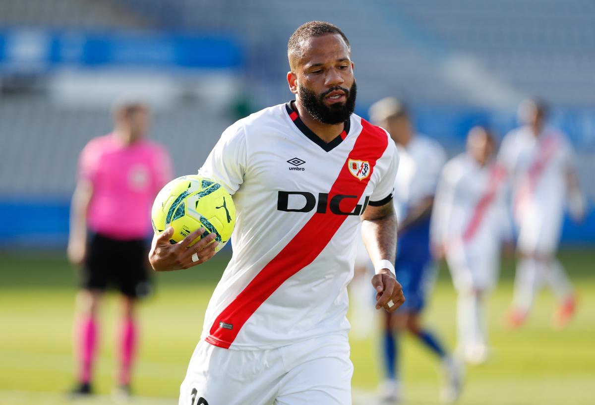 Bebé, en un partido con el Rayo Vallecano.