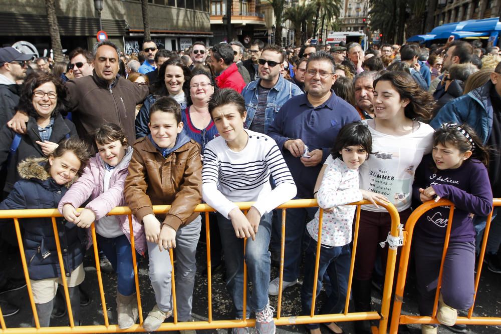 Búscate en la mascletà del 6 de marzo