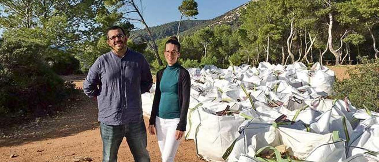 Vicenç Vidal y Sandra Espeja en un acto conjunto sobre residuos, todavía no se había desencadenado la batalla entre ellos.