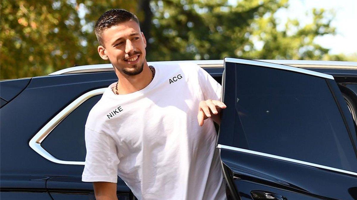 Clément Lenglet, a su llegada a la concentración de la selección de Francia