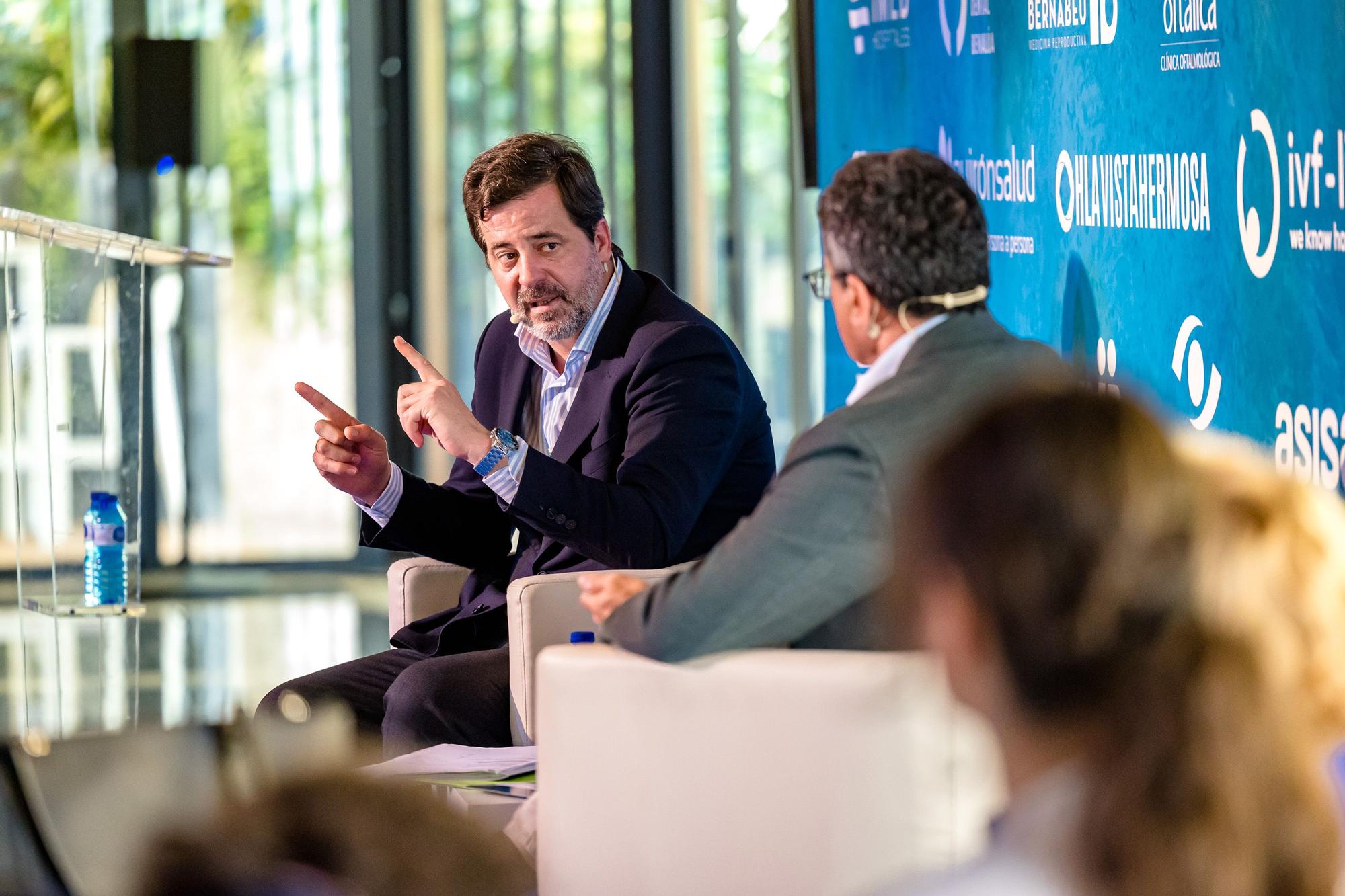 Encuentro INFOSALUD en el Restaurante Maestral de Alicante. Un evento que reúne a profesionales del sector de la Sanidad Privada de la provincia con la participación de Carlos Rus, presidente de la Alianza de la Sanidad Privada Española