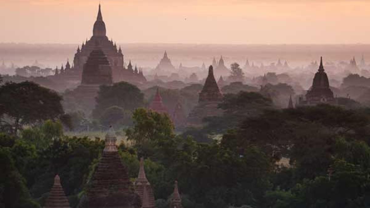 Bagan se encuentra en el valle del río Ayeyarwady.