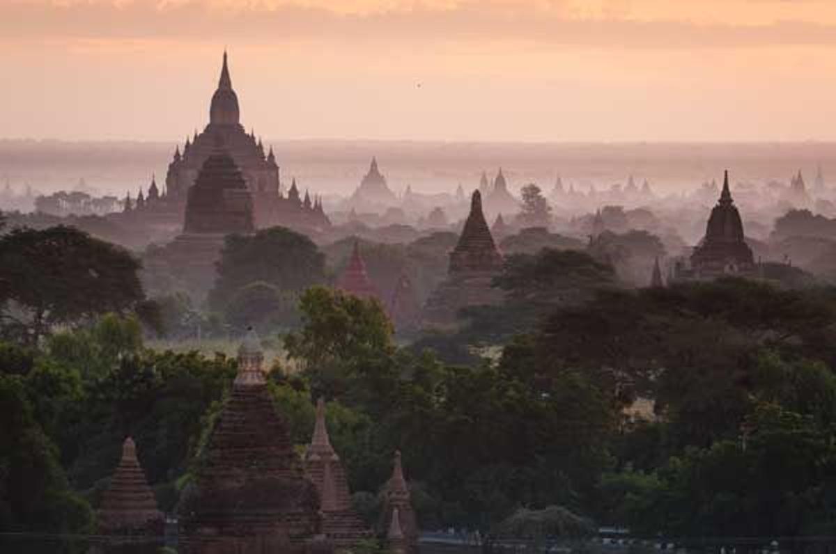 Bagan se encuentra en el valle del río Ayeyarwady.