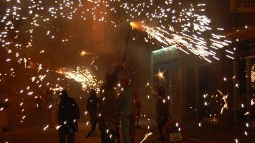 Correfoc a Súria per la revetlla de Sant Joan.