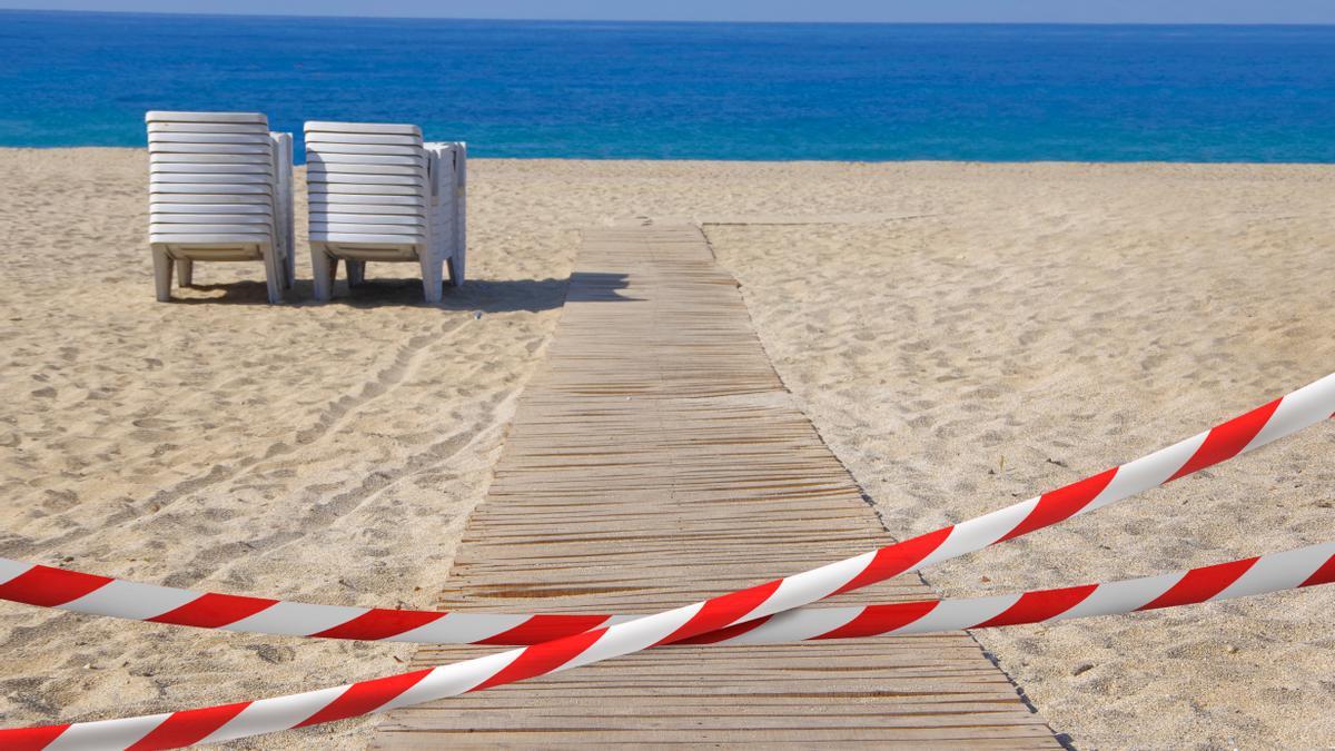 El acceso a las playas en España es público, libre y gratuito.