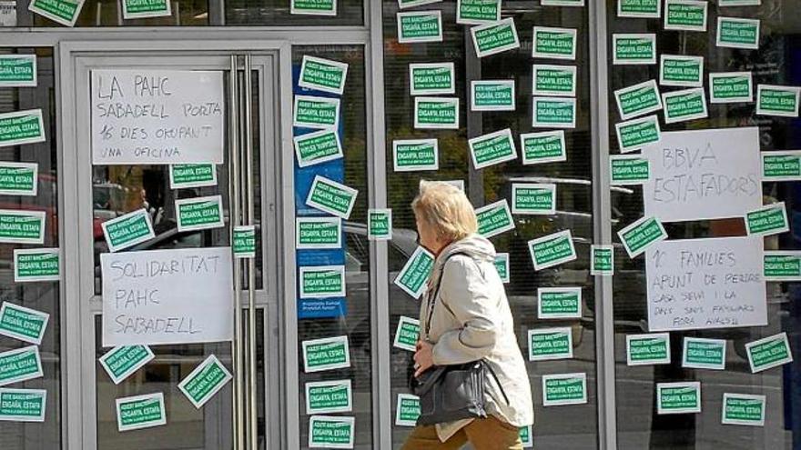 Imatge d&#039;arxiu d&#039;una acció de protesta contra una entitat bancària