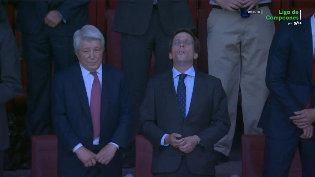 Felipe VI asiste a la semifinal de Champions y reaviva el debate sobre su pasión colchonera — image 1