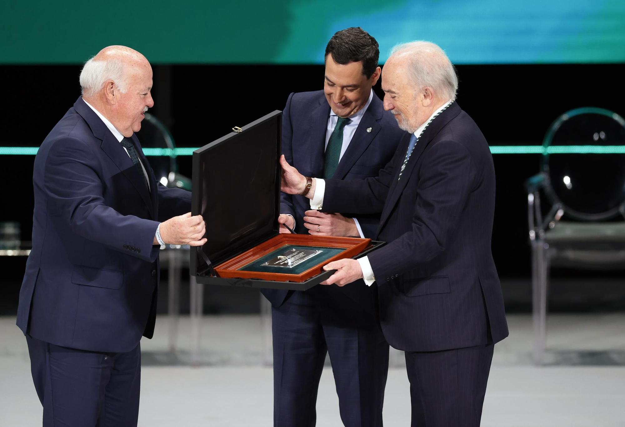 La gala del 28-F y la entrega de Medallas de Andalucía 2024, en imágenes