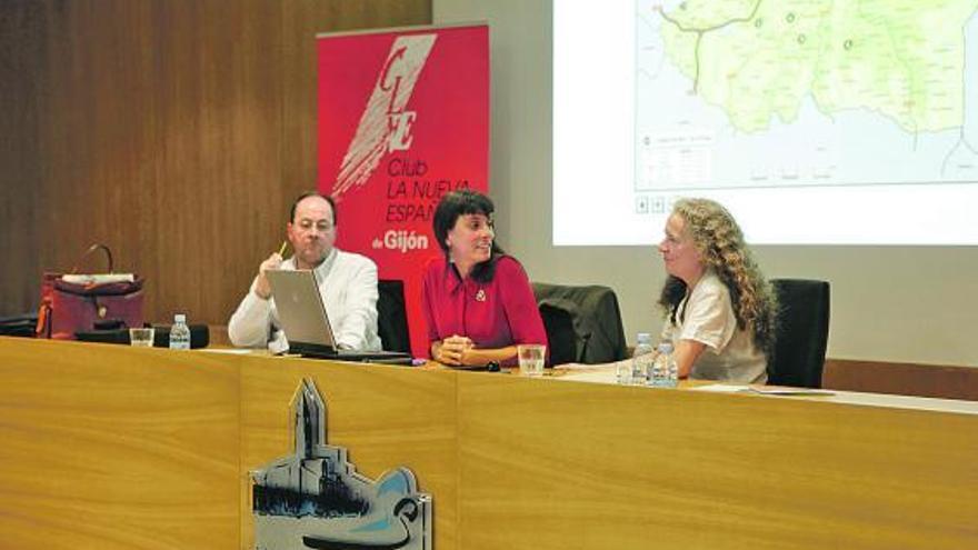 Piñera, Caunedo y García, ayer, en el Club LA NUEVA ESPAÑA de Gijón.