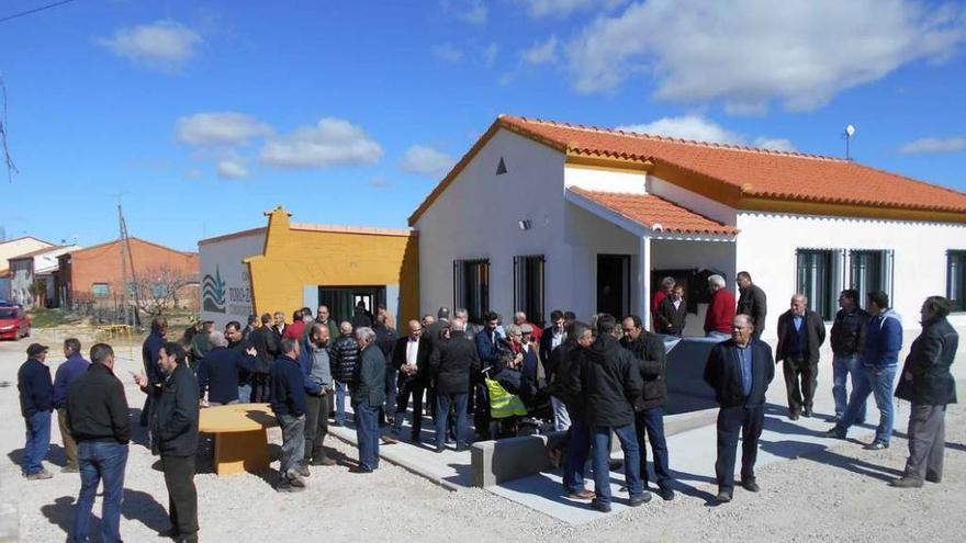 Regantes del canal Toro-Zamora en la sede.