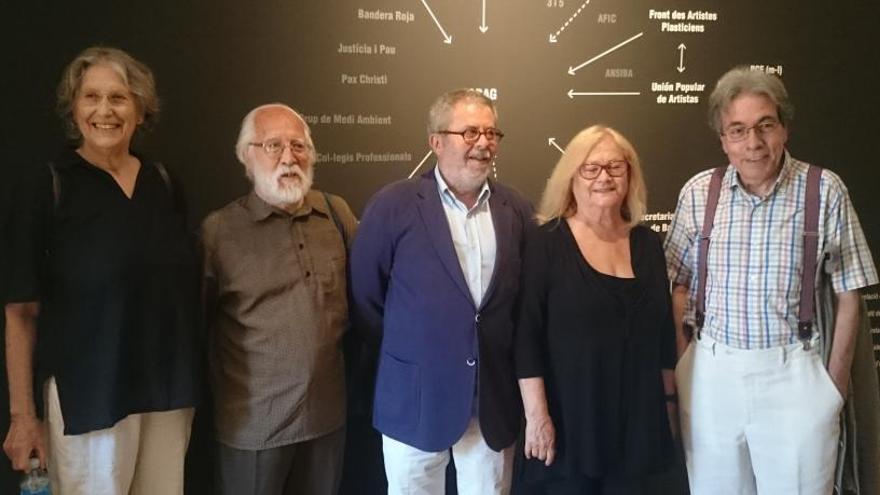 Maria Crehuet, Lluís Bosch-Martí, Enric Ansesa, Montserrat Costa i Joan Casanovas inauguren l&#039;exposició.