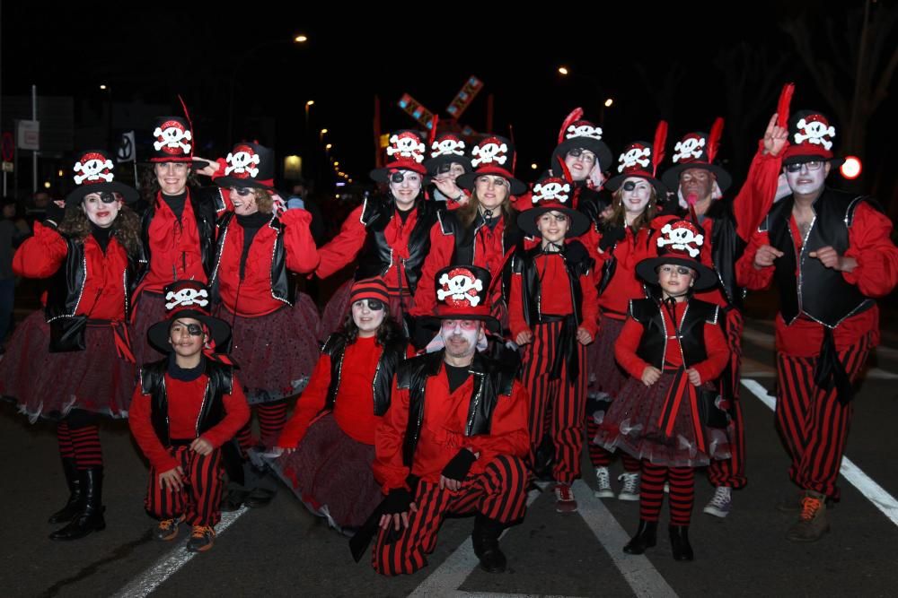 El carnaval de Roses surt al carrer