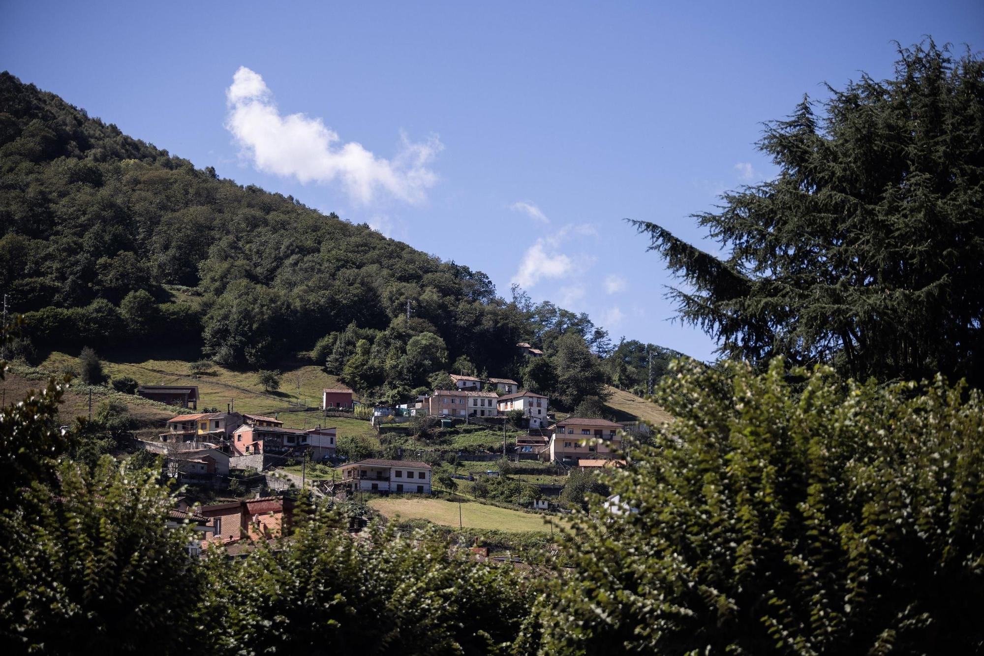 Asturianos en San Martín del Rey Aurelio, un recorrido por el municipio