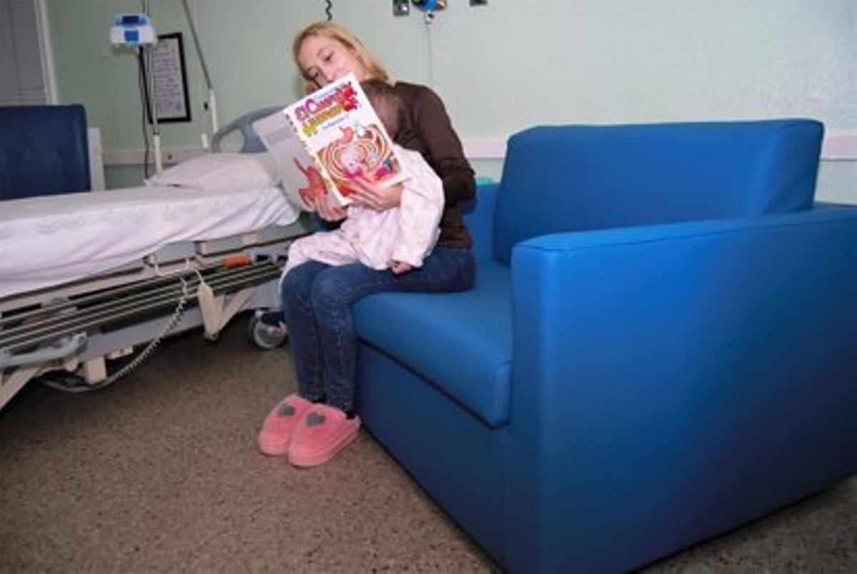 Ejemplo de sofá cama incorporado al Hospital Juan Ramón Jiménez de Huelva.
