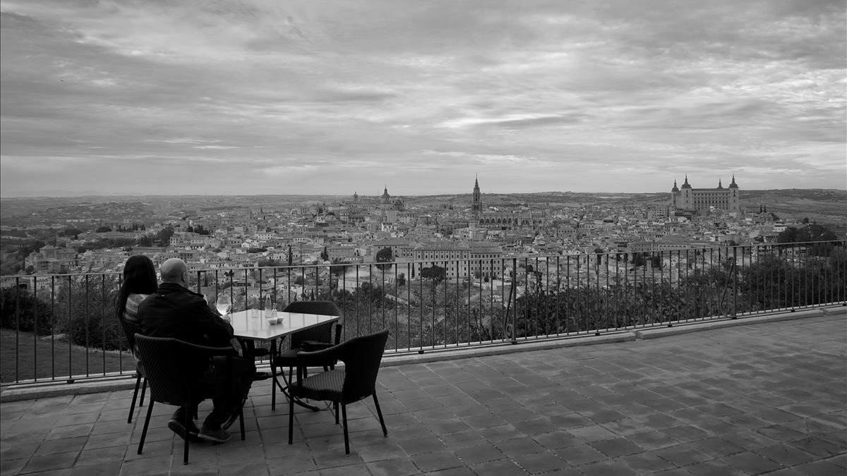 La terraza del Parador de Turismo de Toledo, insualmente vacía.