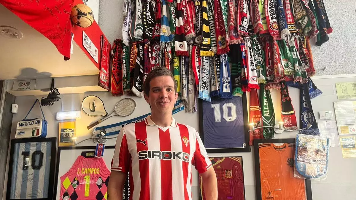 Hugo, la mente maravillosa del sportinguismo: el aficionado del Sporting de Gijón que se sabe de memoria resultados y goleadores desde el ascenso de Preciado