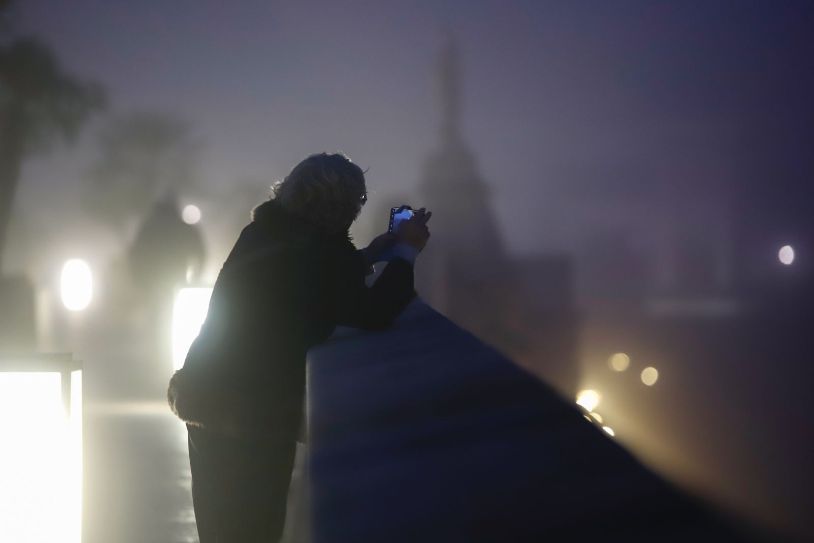 Córdoba amanece bajo una intensa niebla