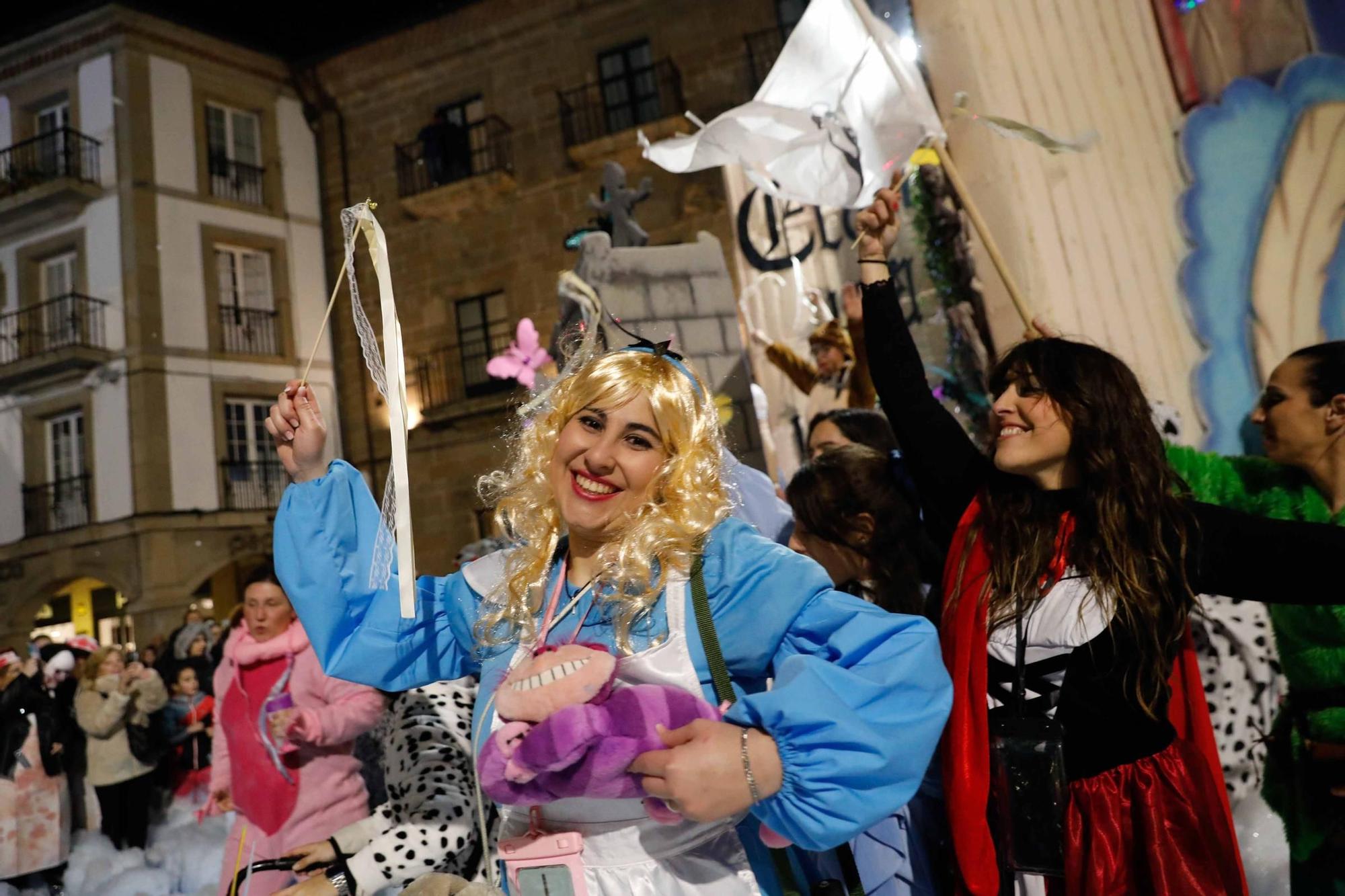 EN IMÁGENES: Así fue el multitudinario Descenso de Galiana en Avilés