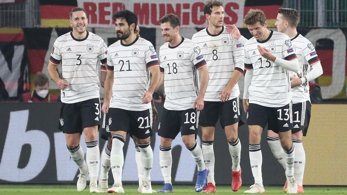 Alemania celebra uno de sus goles ante Liechtenstein