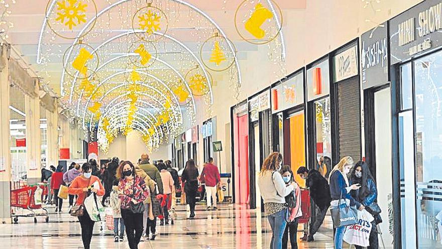 El centro comercial Salera de Castelló, ayer, festivo aperturable.