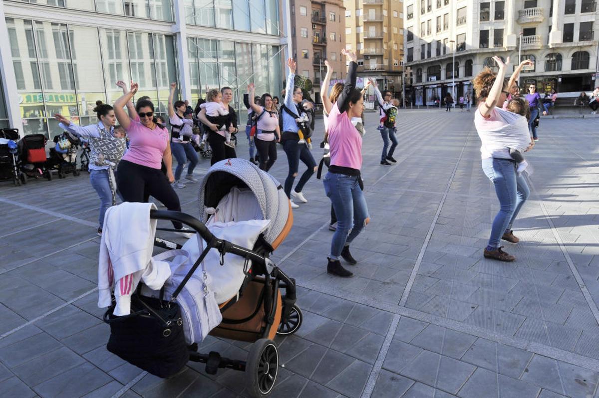 Tetada del 8M en Elche