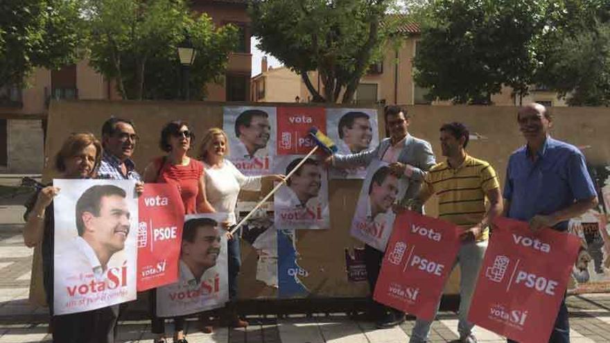 Los representantes locales del PSOE participan en el inicio de campaña