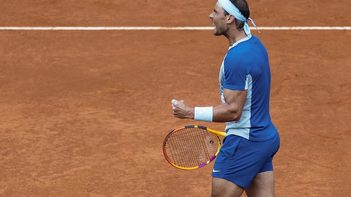 Rafa Nadal celebra un punto ganado contra Miomir Kecmanovic