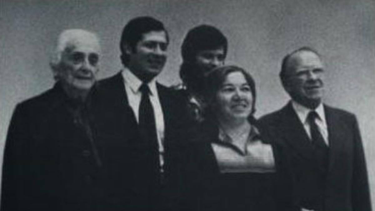 Felipe Alcaraz entre Dolores Ibárruri y Santiago Carrillo, entre otros, en el cartel del PCE para las elecciones andaluzas de 1982.