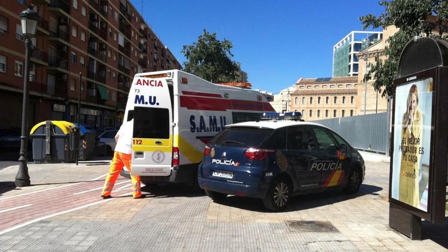 Servicios de emergencia y policía en el lugar del crimen. Foto: I. C.