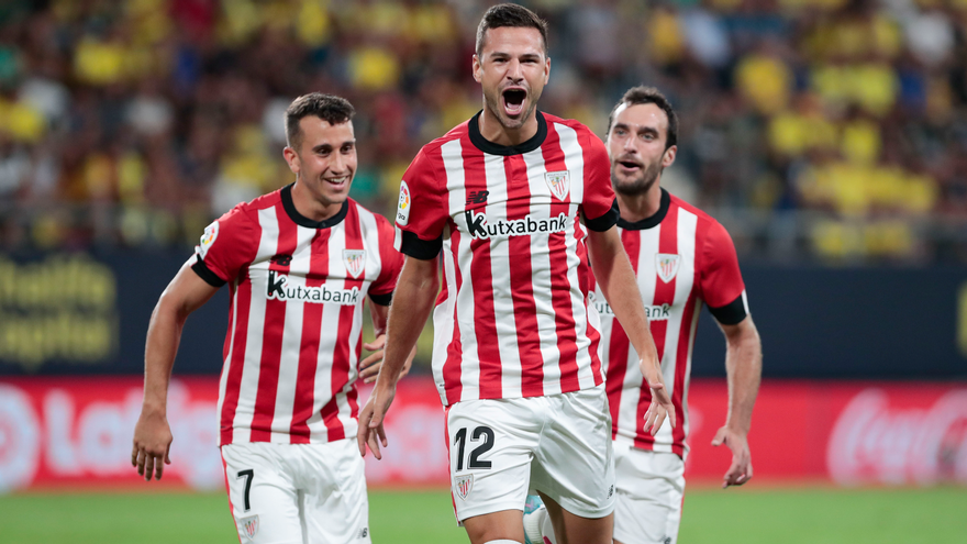 Resumen, goles y highlights del Cádiz 0-4 Athletic Club de la jornada 3 de LaLiga Santander
