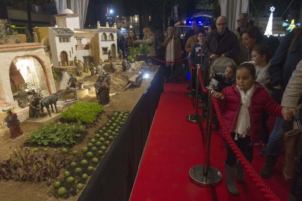 Encendido de luces de Navidad e inauguración del Belén en Cartagena