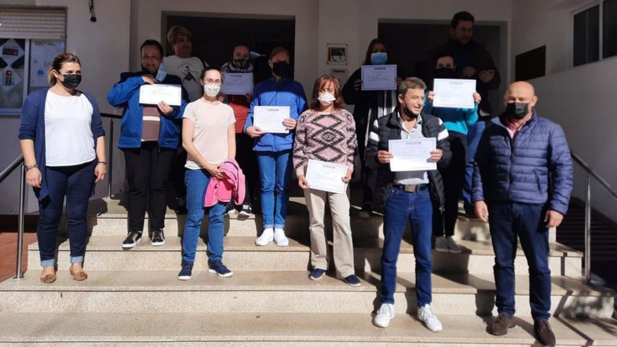 Entrega de diplomas dun dos cursos formativos de Covelo