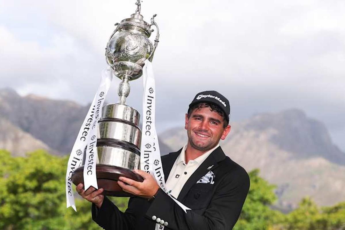 Casey Jarvis celebró su segunda victoria consecutiva en el DP World Tour tras hacerlo la semana pasada en Kenya