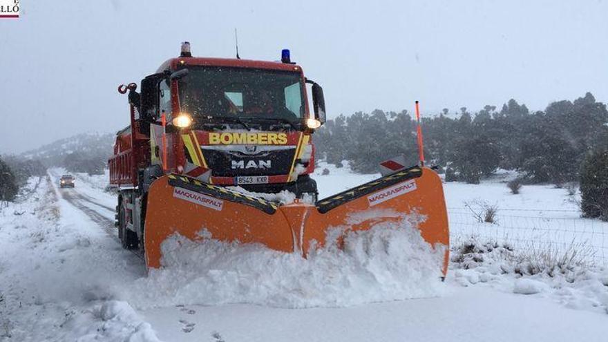 Tres carreteras cortadas y 20 más afectadas por la borrasca en Castellón