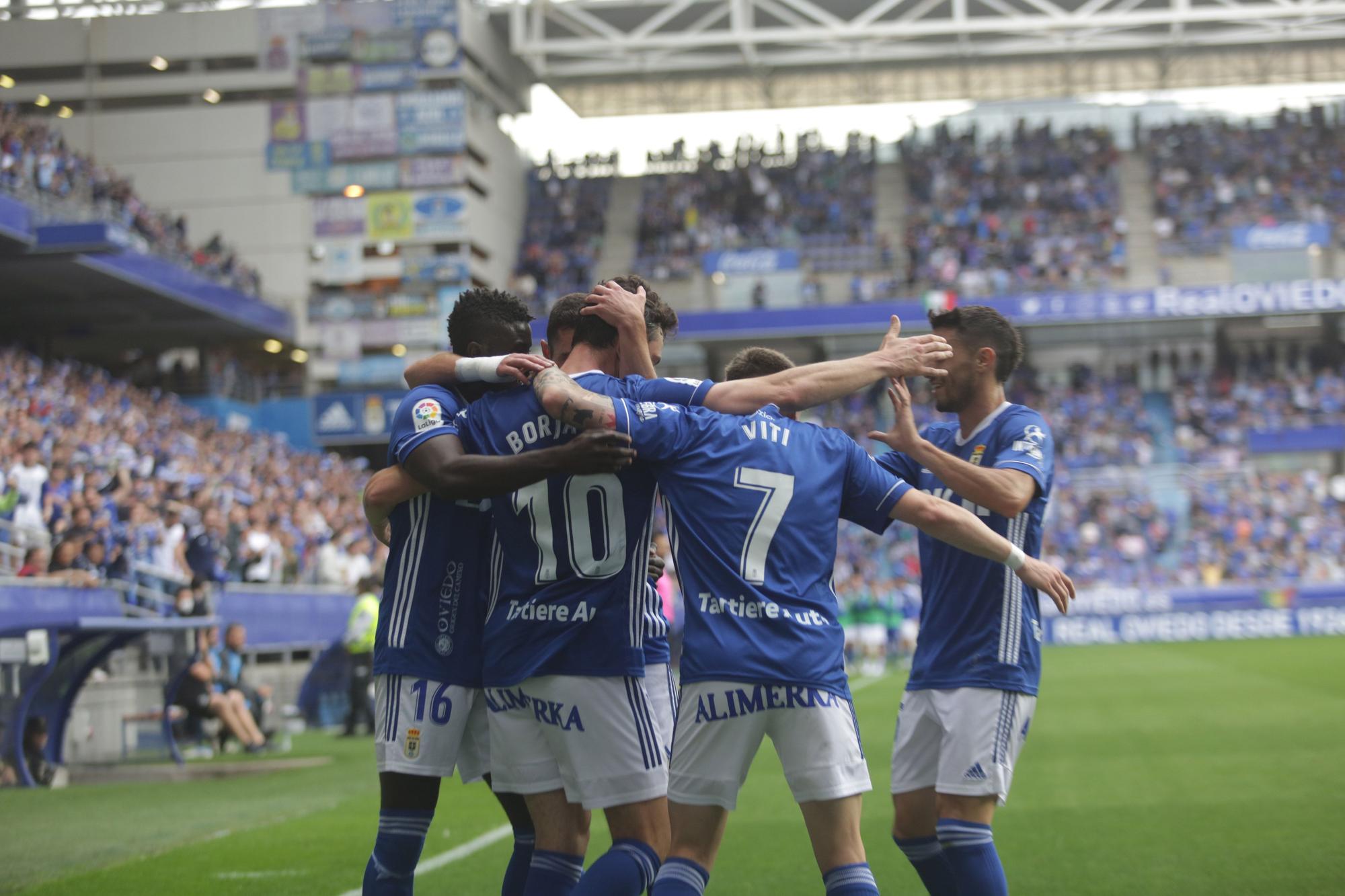 El partido del Oviedo ante el Ibiza, en imágenes