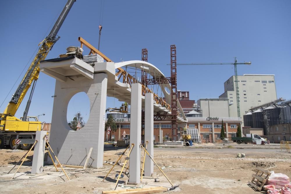 Obras del nuevo "puente" de Cobadu de Zamora.