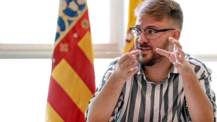 Ibáñez: &quot;Un Gobierno que haya acogido el &#039;Aquarius&#039; no puede tener CIE ni negar la entrada a otro barco&quot;