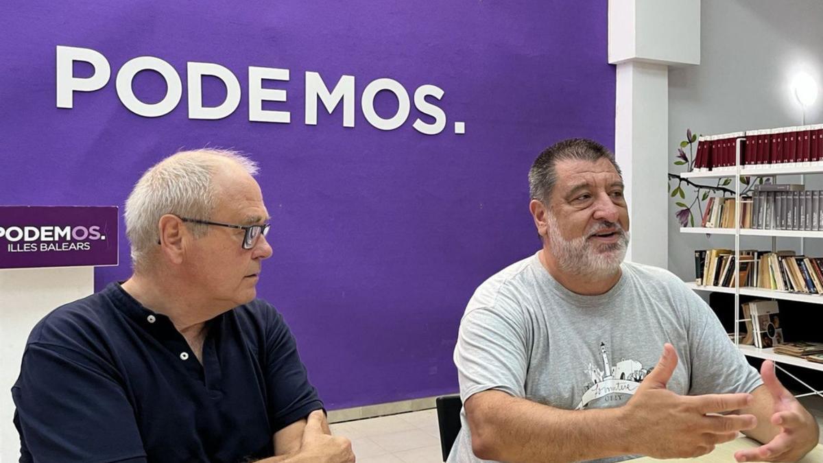 Félix Alonso y Jesús Jurado, ayer sábado en la sede del partido en Palma.