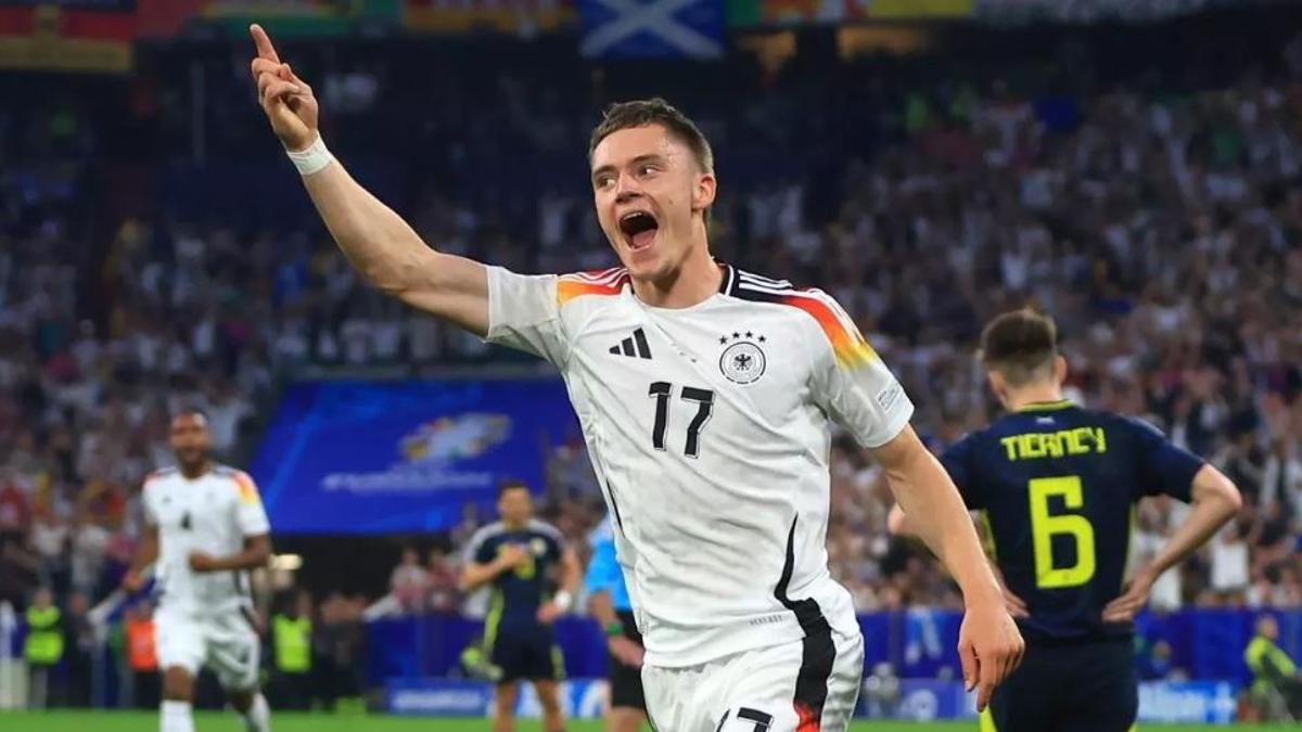 Florian Wirtz celebra el primer gol d'Alemanya i del torneig davant d'Escòcia