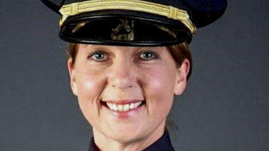 La oficial Betty Shelby.